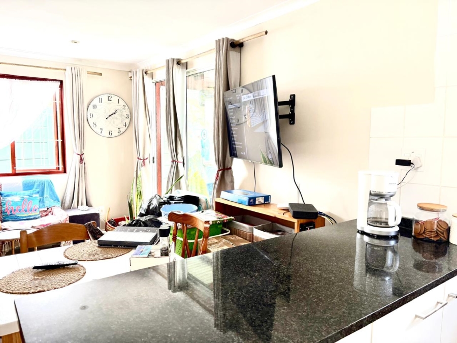 To Let 2 Bedroom Property for Rent in Sunnydale Western Cape